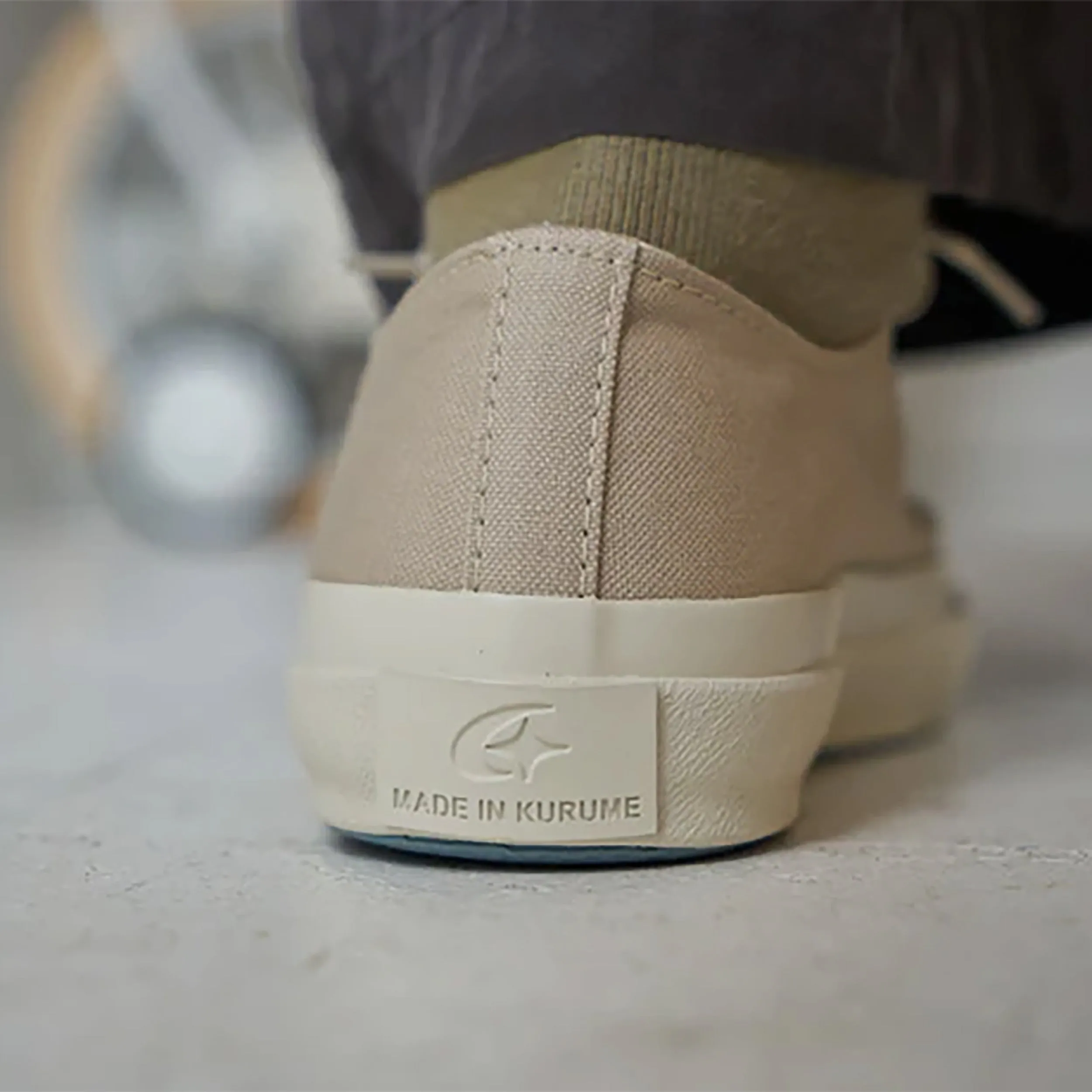 Minima Shoe, Ivory