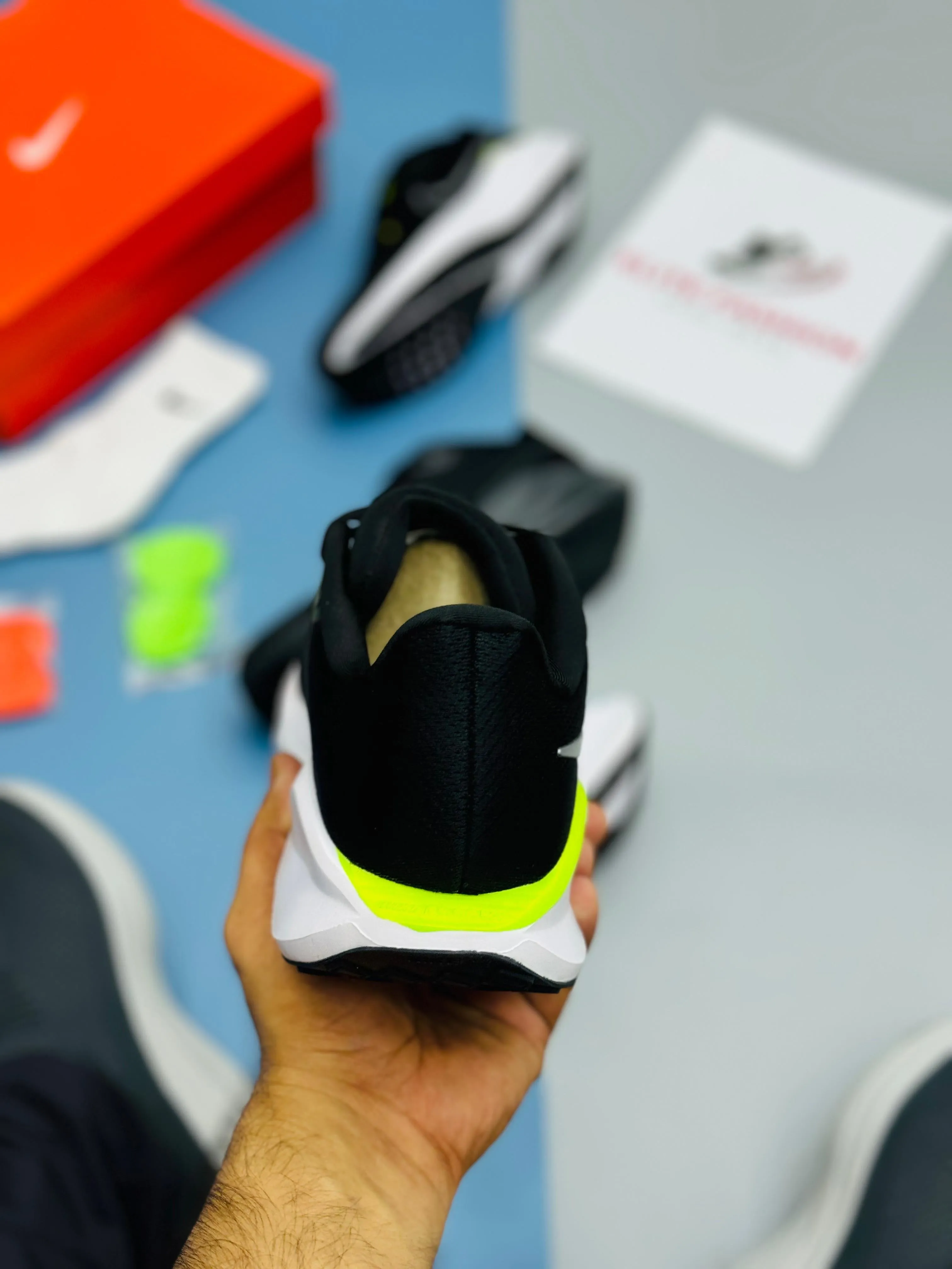 NK REACT PEGASUS 41-White (TOP PREMIUM)